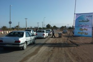 توزیع بسته فرهنگی به مسافران روز طبیعت