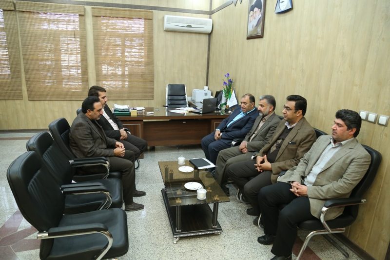 برگزاری جلسه مشترک شهردار و اعضای شورای اسلامی شهر با مدیر عامل شرکت سنگ آهن مرکزی ایران-بافق