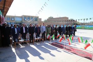 نواختن زنگ انقلاب با حضور شهردار و اعضای شورای اسلامی شهر بافق