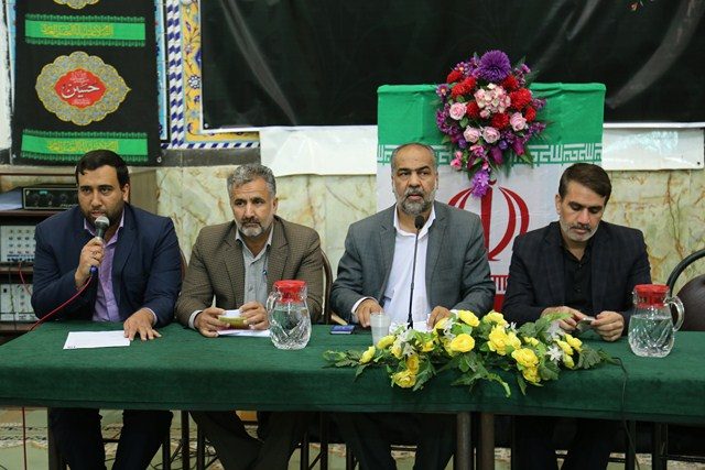جلسه پرسش و پاسخ با حضور نماینده مجلس ، شهردار و اعضای شورای شهر در مسجد جامع بافق
