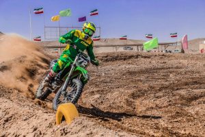 برگزاری مسابقات موتور کراس انتخابی استان در پیست آبشار بافق