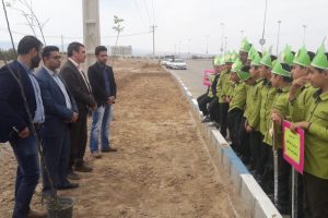 کاشت نهال توسط دانش آموزان آموزشگاه شاهد غدیر به مناسبت هفته درختکاری