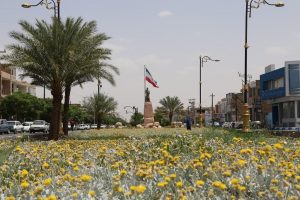 جلوه گری بهار در سطح شهر بافق با شکفتن گلهای زیبا و رنگارنگ