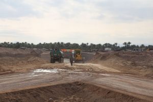 روایت تلاش: گزارش تصویری از اصلاح مسیر ورودی حاجی آباد از سمت بلوار میرغنی زاده