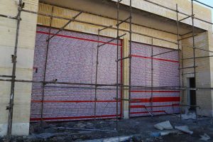 روایت تلاش : گزارش تصویری از ساخت ایستگاه جدید آتش نشانی (درب های کرکره ای و گچ کاری)