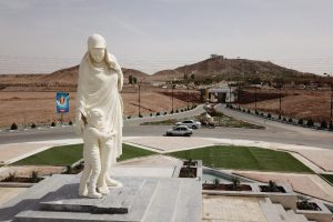 پروژه ساخت میدان و المان مادر افتتاح شد.