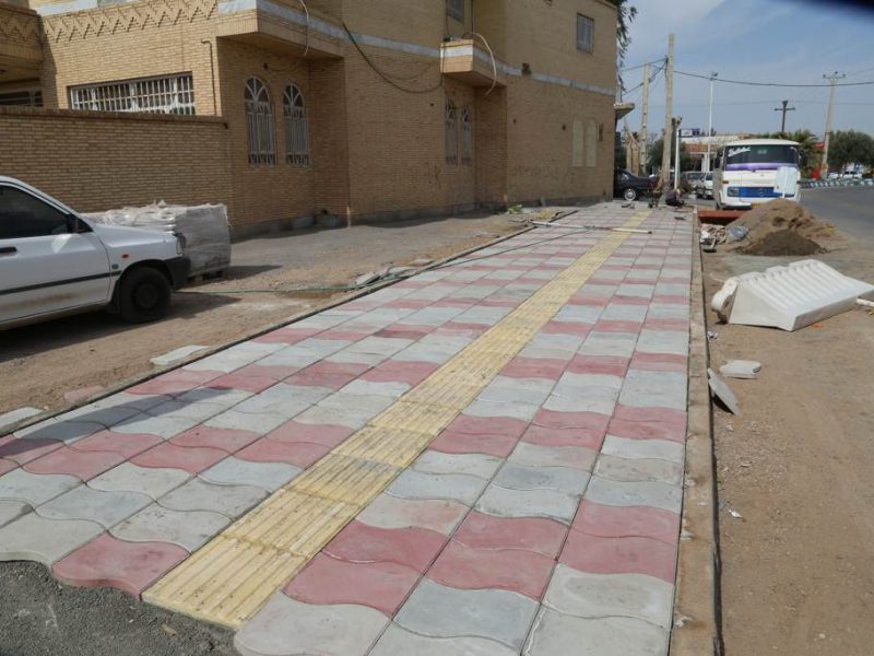 روایت تلاش : گزارش تصویری از موازییک فرش معابر سطح شهر ( خیابان عدالت )