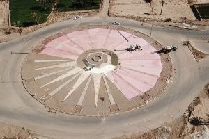 روایت تلاش : گزارش تصویری از محوطه سازی میدان محمد تقی خان ( بتن دکوراتیو )