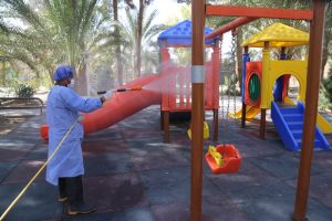 روایت تلاش : گزارش تصویری از ضدعفونی کردن پارک ها و مراکز تفریحی سطح شهر