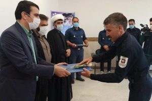 مراسم تجلیل از آتش نشانان بافق به مناسبت هفتم مهرماه روز آتش نشانی و خدمات ایمنی با حضور شهردار، دو تن ازاعضای شورای اسلامی شهر و مدیرخدمات شهری، در محل ساختمان جدید آتش نشانی این شهر برگزار شد