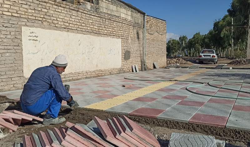 روایت تلاش : گزارش تصویری از موزاییک فرش معابر سطح شهر ( بلوار امام علی فرعی 38 )