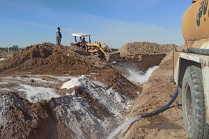 روایت تلاش : گزارش تصویری از ساماندهی دفع آب ناشی از بارندگی ( حفر کانال و لوله گذاری شهرک ۳.۵ هکتاری )