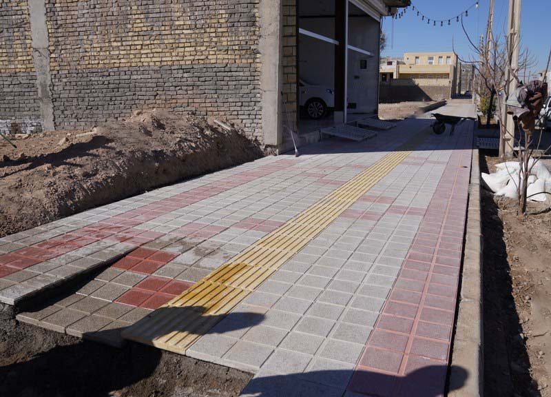 روایت تلاش : گزارش تصویری از موزاییک فرش معابر سطح شهر ( خیابان امام رضا فرعی ۳۷ )