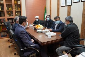 نشست شهردار و اعضای شورای شهر بافق با مدیر مجتمع معادن فلات مرکزی