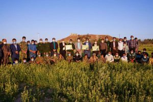 روایت تلاش : گزارش تصویری از پویش هر شهید یک نهال/کاشت نهال توسط فرماندهی بسیج بافق و بسیجیان شهر در تفرجگاه آبشار