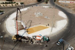 روایت تلاش : گزارش تصویری از احداث میدان معلم ( بتن دکوراتیو )