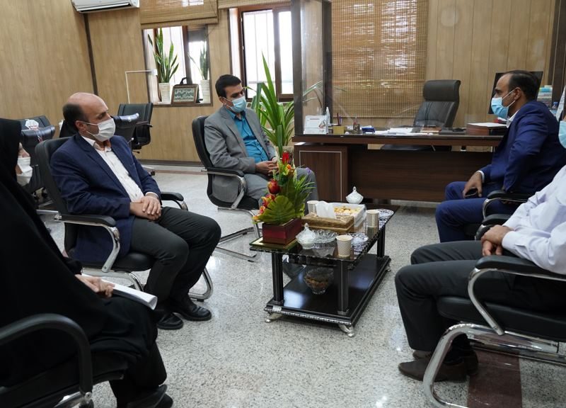 گزارش تصویری از حضور رئیس اداره دارایی به مناسبت ۱۴ تیر روز شهرداری ها در شهرداری بافق