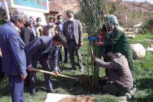 باغ اکو فرصتی برای معرفی بافق و جذب گردشگر است