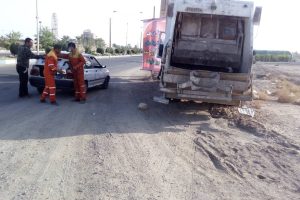 گزارش تصویری از جمع آوری زباله با اهدای کارت قرعه کشی در روز طبيعت توسط شهرداری بافق