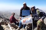 صعود کوهنوردان گروه ثامن شهرداری به بزرگترین قله جنوب کشور
