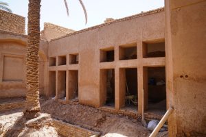 خانه فرهنگ شماره ۲ شهرداری بافق با تم کتابخانه