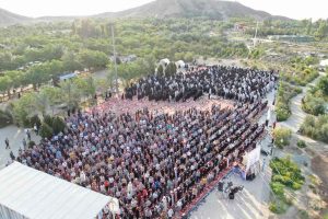 گـزارش تصویری از برگزاری باشکوه نماز عید فطر در گردشگاه آبشار بافق