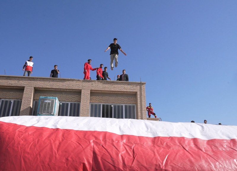 گـزارش تصـویـری از : حضور آتش نشانان شهرداری در مانور زلزله در مدرسه شهید رجایی