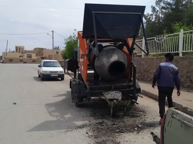 روایت تلاش : لکه گیری معابر سطح شهر با دستگاه مکانیزه ی آسفالت