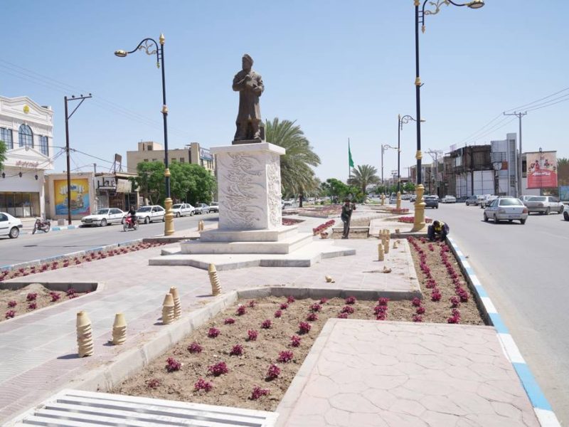 روایت تلاش : کاشت انبوه گل های فصلی در معابر سطح شهر ( بلوار وحشی بافقی  )