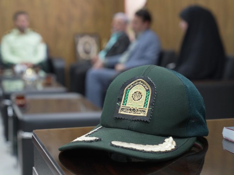 دیدار شهردار و اعضای شورای شهر با فرمانده جدید نیروی انتظامی بافق