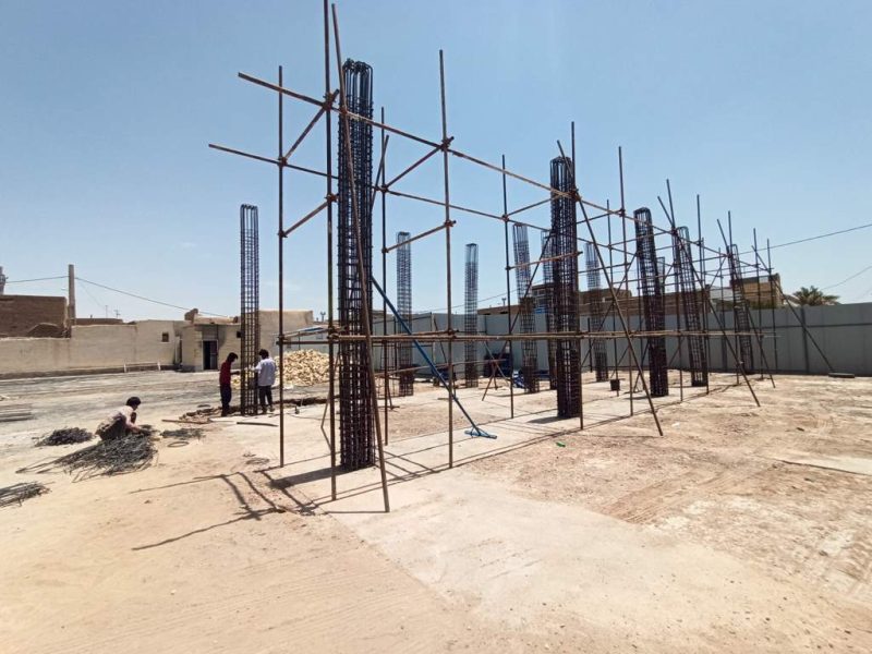 روایت تلاش : احداث ساختمان زورخانه شهرداری بافق ( بتن ریزی ستون ها )