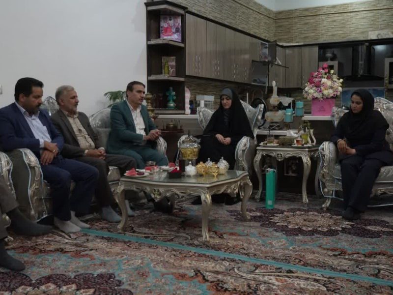 دیدار شهردار و اعضای شورای شهر با بانوی کماندار بافقی
