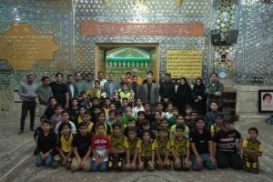 مدال های رنگارنگ بر گردن پهلوانان کوچک تیم زورخانه شهرداری بافق