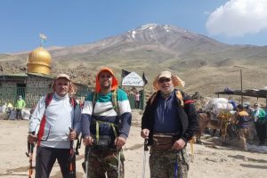 دماوند زیر پای کوهنوردان ثامن شهرداری بافق