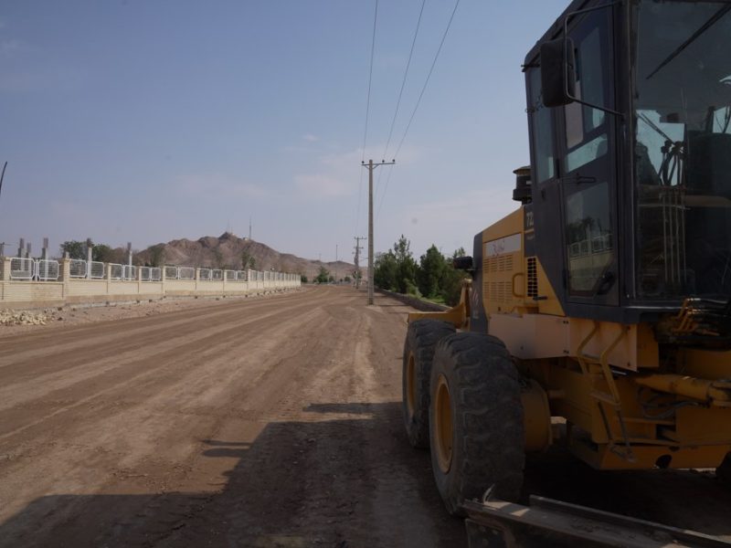 روایت تلاش : آسفالت معابر سطح شهر ( زیرسازی خیابان مجاور کلینیک )