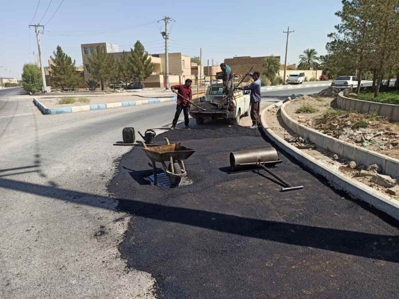 روایت تلاش : لکه گیری معابر سطح شهر با دستگاه مکانیزه ی آسفالت