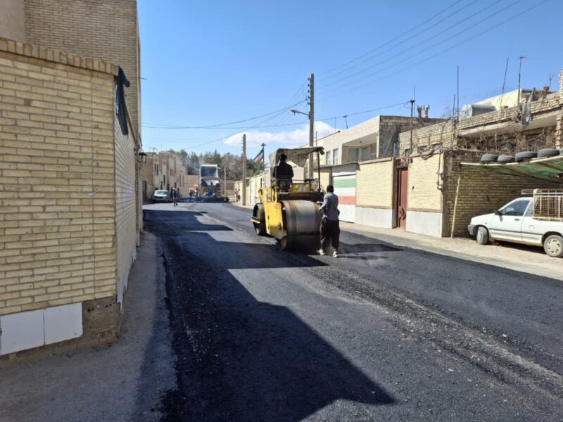 ۴۰ هزار متر مربع معابر بافق روکش آسفالت شد